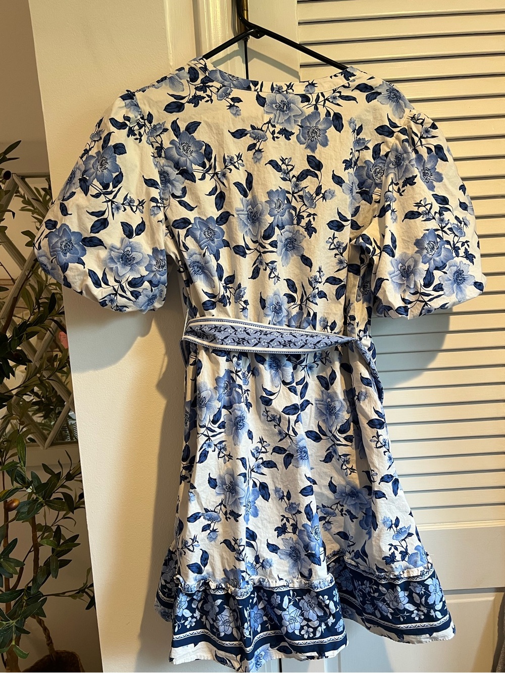 Joie Blue and White Floral Button-Up Puff Sleeve Dress - Picture 8 of 8